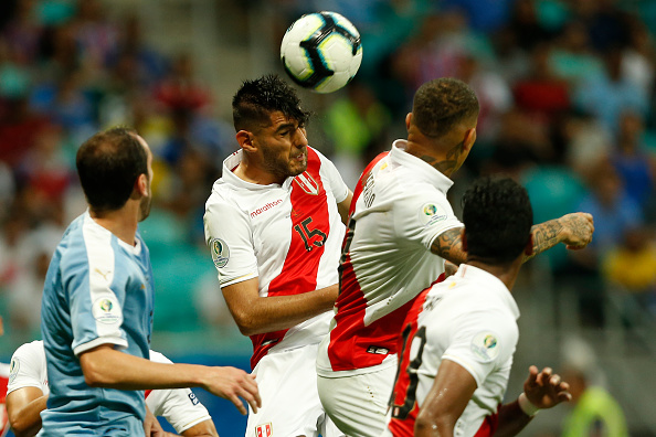 Uruguay 0-0 Peru (Pen: 4-5): Suarez đá hỏng phạt đền, Uruguay mất vé bán kết